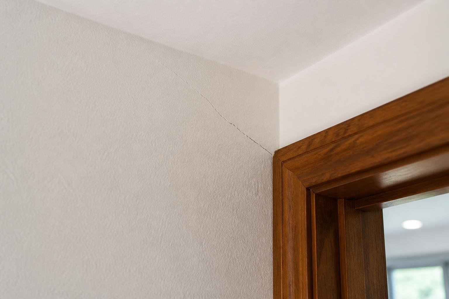 Why Drywall Cracks Return in Northeast Ohio Homes